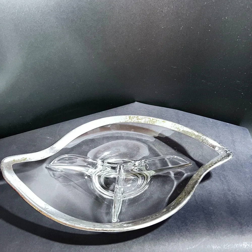 Vtg‎ Divided Relish Serving Dish Silver Plated Trim Art Clear Glass MCM Retro